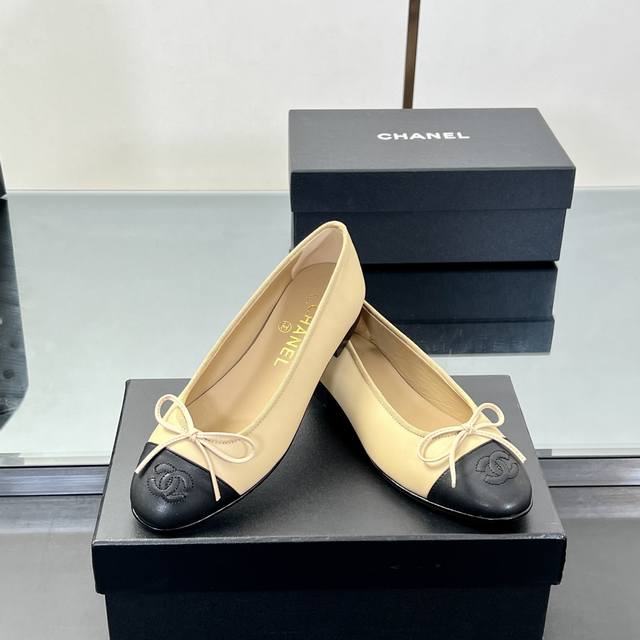 Factory-ordered, high-quality photos before delivery! Chanel's classic ballet fl