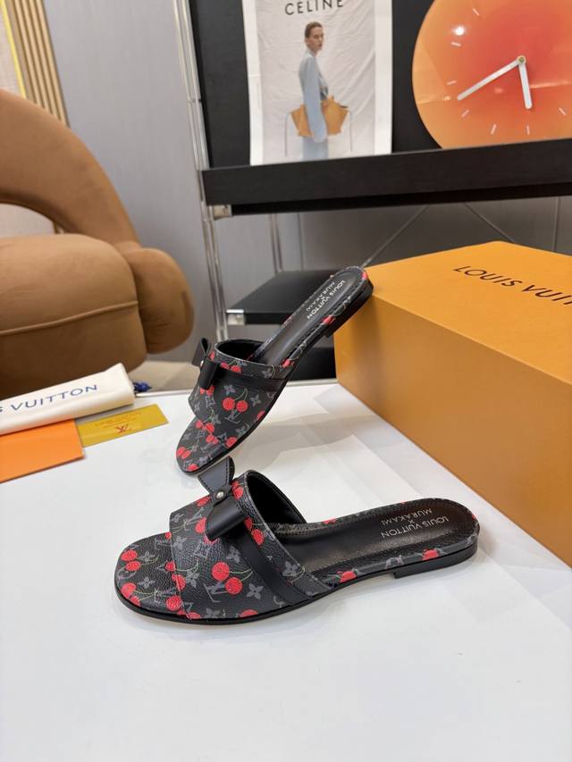 Cherry flat-heeled slippers, top version, fashion must-have Lv Louis Vuitton hig
