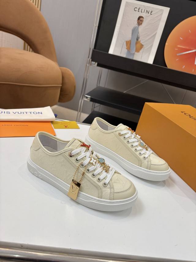 Lv Couple's Skateboard Shoes | Timeless classics, sweet yet sophisticated! ** Lu