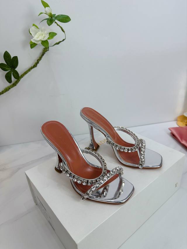Factory Outlet & Amina Simple style, vibrant colors, exclusive customization, da