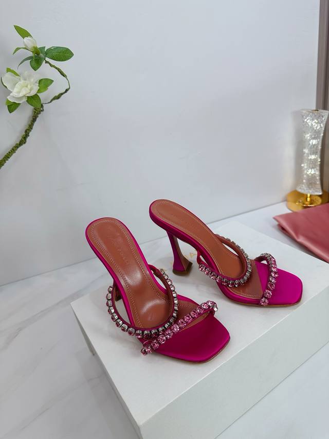 Factory Outlet & Amina Simple style, vibrant colors, exclusive customization, da