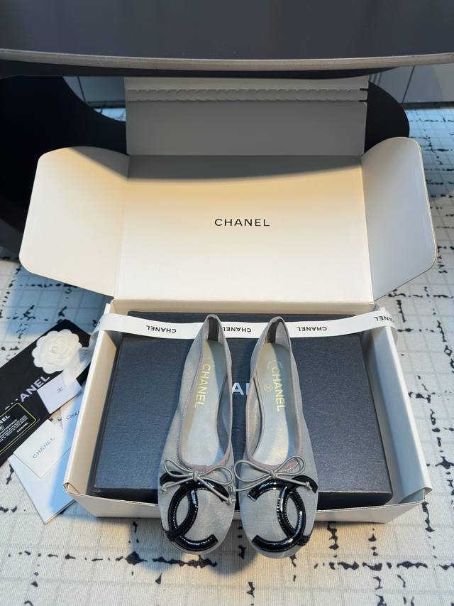 Chane* 25Ss mesh vintage ballet flats. Chanel ballet flats are timeless and eleg