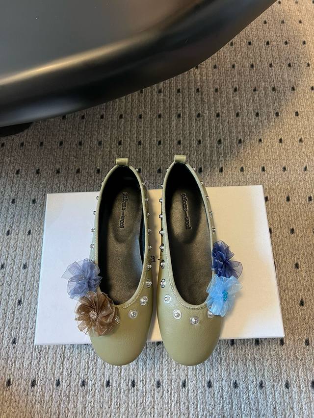 Buying agent-level niche brand Paloma-Wool's 2025 Spring/Summer floral ballet fl