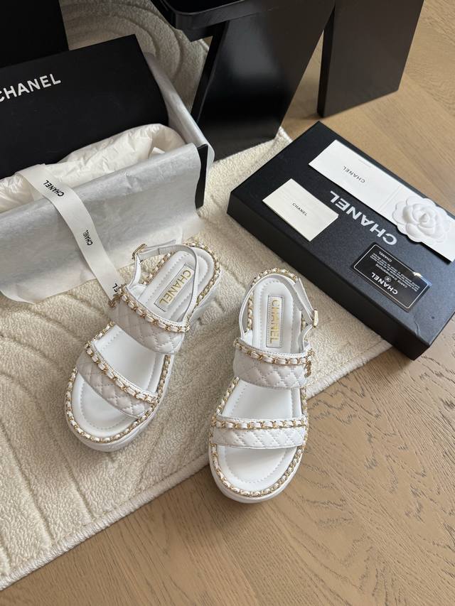 Chanel 25C Spring/Summer new full series chain slippers. All series first releas