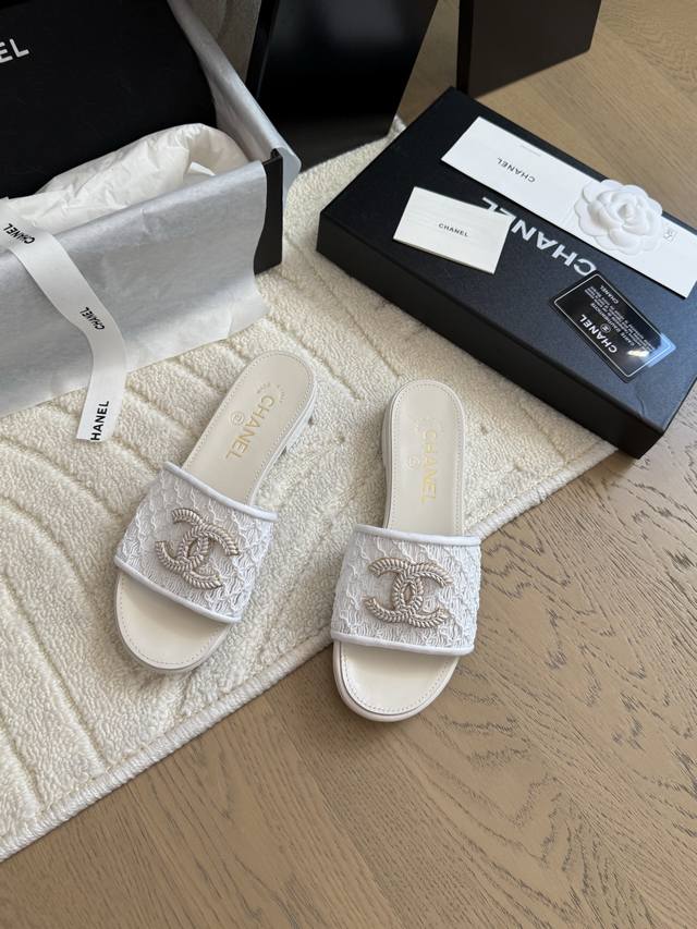 Chanel 25C Spring/Summer new full series chain slippers. All series first releas