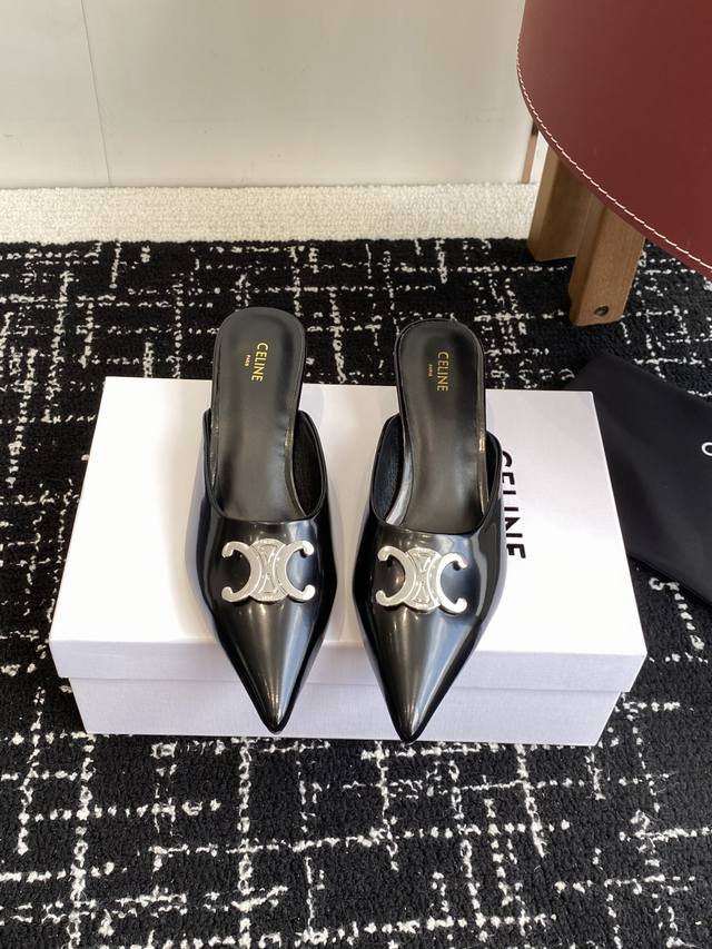 Celine 2025Ss new Arc de Triomphe pointed flat-bottomed stiletto slippers, sexy