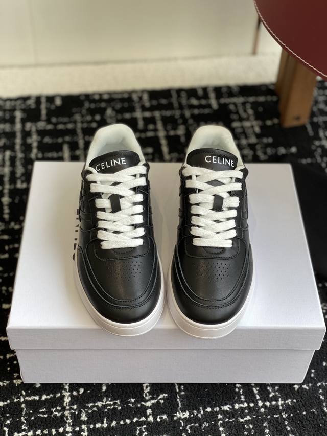 Shopping-grade Celine Celine Runner sneakers with Celine logos on the tongue and