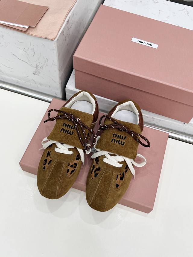 Manufacturer: Miumiu Miu Miu's latest 2025 runway casual sneakers, Forrest Gump