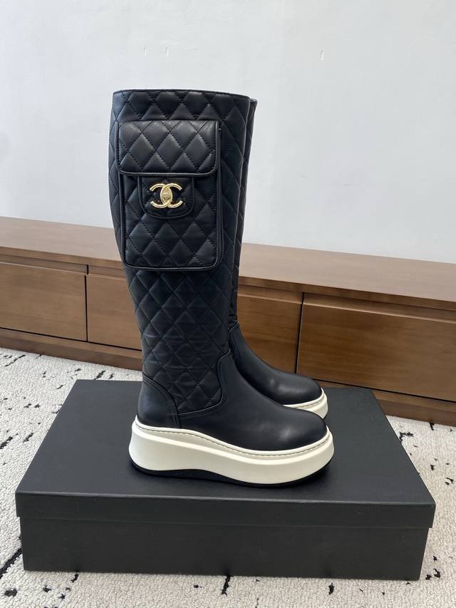 Chanel 2025S Autumn/Winter Collection Platform High Ankle Boots, both high and l