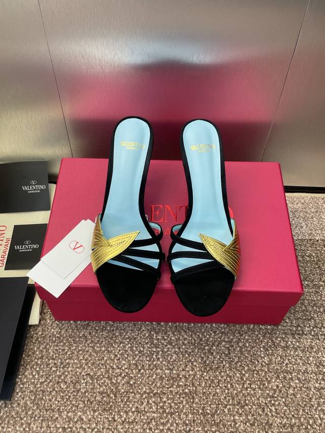 Factory P price P Valentino 2025 Spring and Summer Series New Women's Shoes Vale