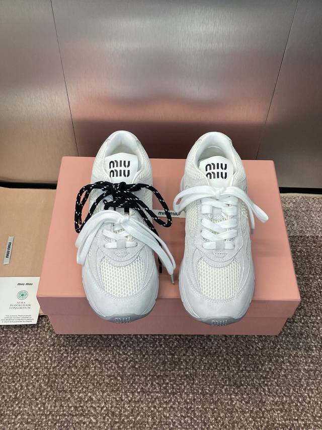 Factory P price P Miumiu 2025 spring and summer catwalk new sports running shoes