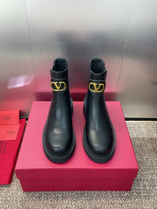 Factory Price P Valentino 2025 Autumn/Winter Series New Chelsea Women's Boots Va