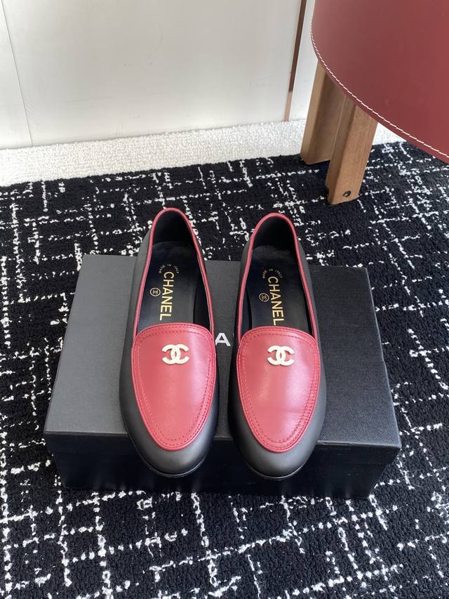 Purchasing-level Chanel 25Ss new Chanel diamond buckle loafers, a must-have for