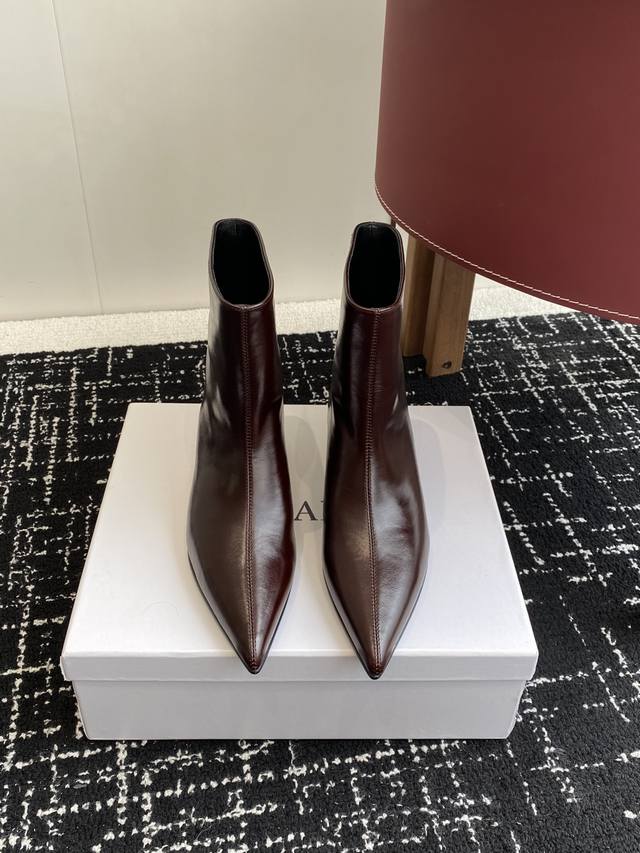 Shopping-level Khaite 25Ss autumn and winter new style stunning boots, cool and