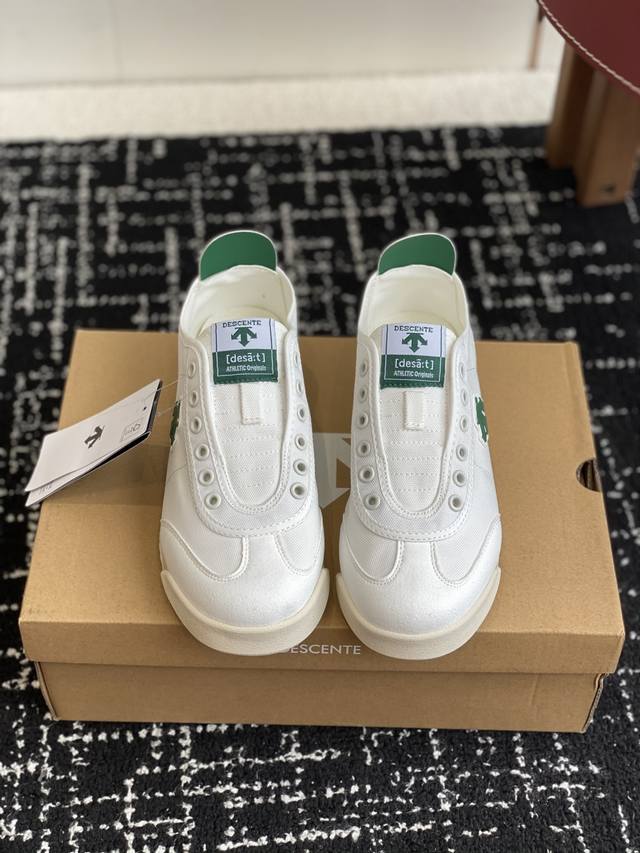 Dongguan purchasing-level Descente Chron series couple Chron sports casual shoes