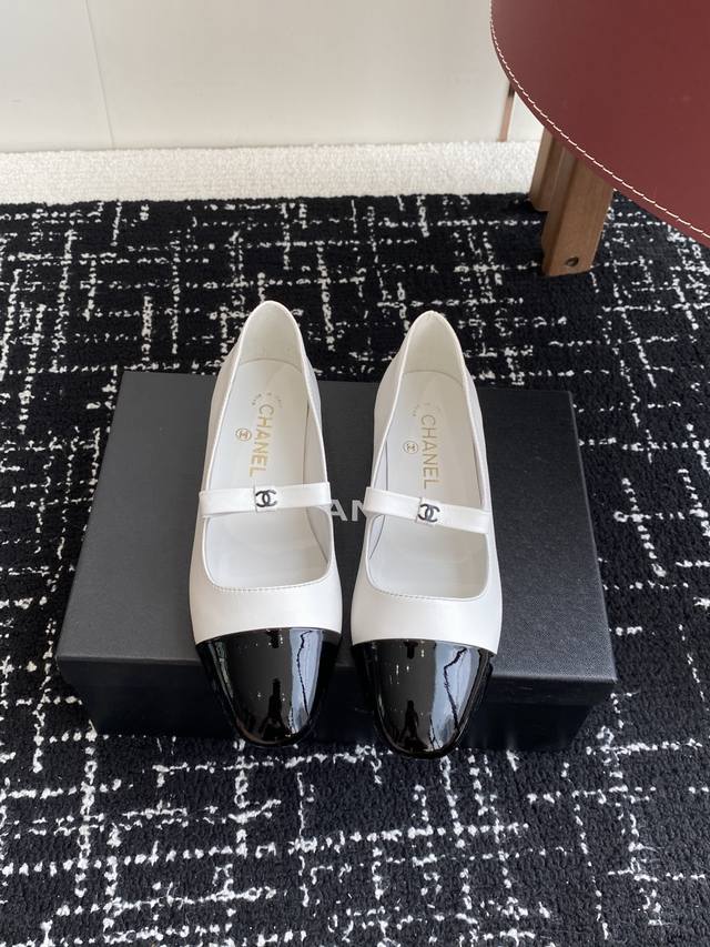 Shopping-grade Chanel 25Ss Spring/Summer Mary Jane ballet flats. The incredibly