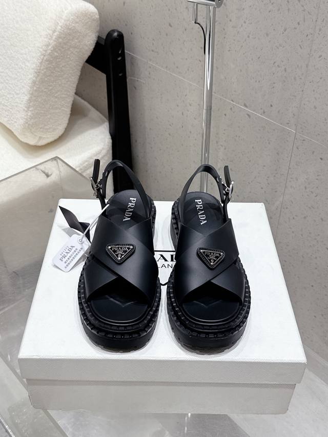 Premium Edition Prada 2025 Spring/Summer Thick-Sole Crossover Sandals. TPU-infus