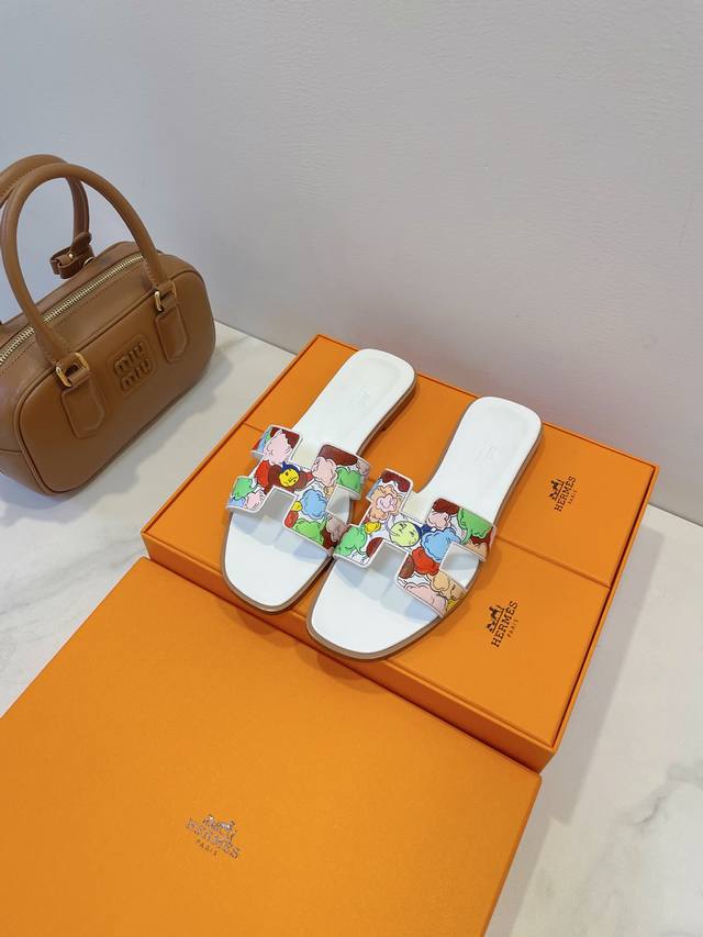 Exclusive hand-painted Herm