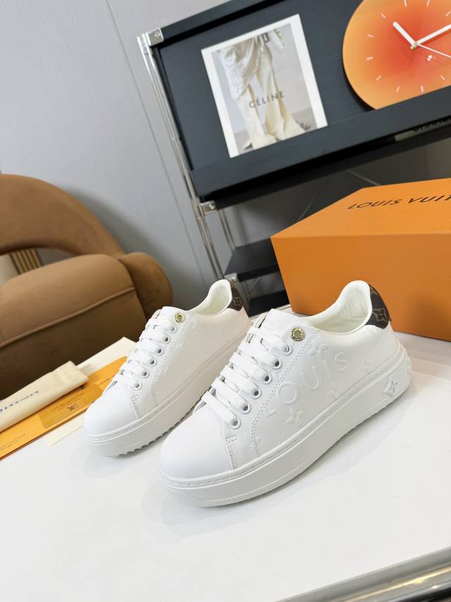 Factory Price Beverly Hills Sneaker Collection. This Beverly Hills sneaker featu