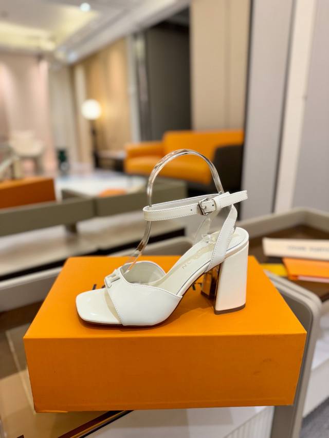 Price P: L's latest spring and summer sandals, updated simultaneously with the o