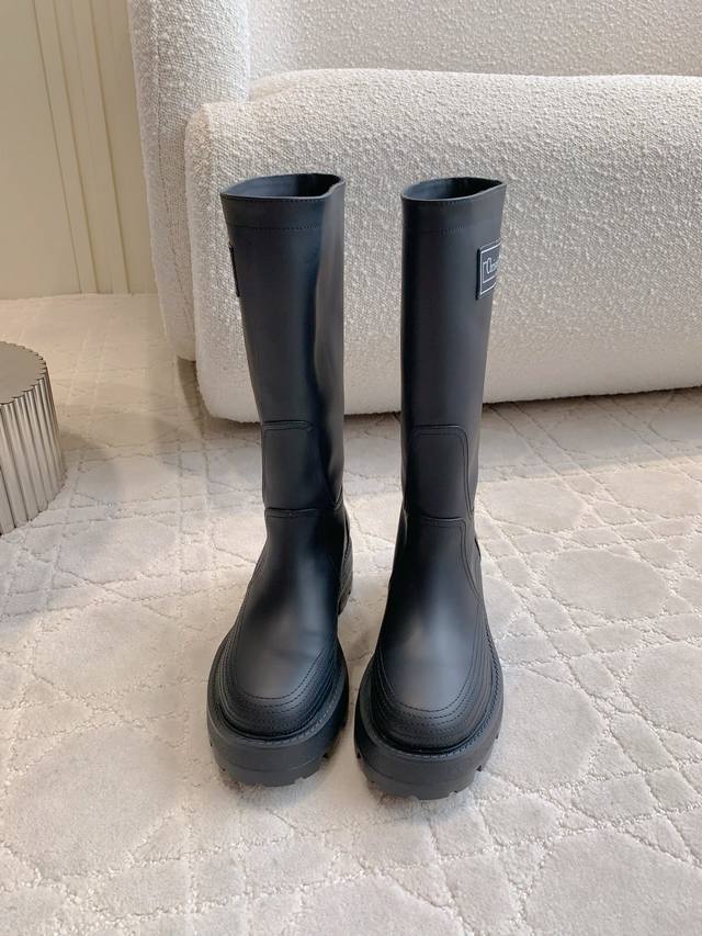 factory price Pp Dio* new thick-soled boots are super slimming and wearable. The