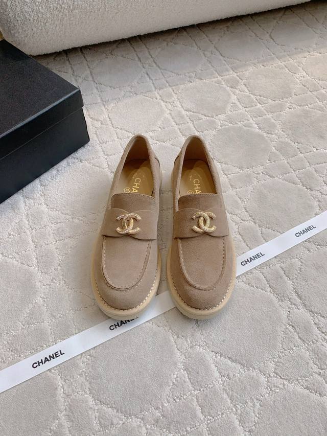 Factory Price P Chane* New pearl-buckle loafers. A classic, timeless silhouette