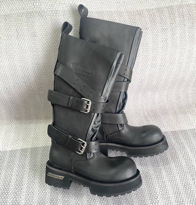 The highest version of the factory Balenciag* * 25 autumn and winter distressed