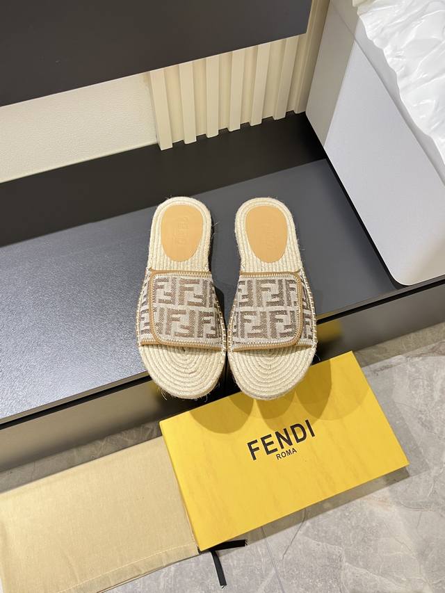 Fend* men's slippers, high-end and stylish, quality comparison at the counter. H