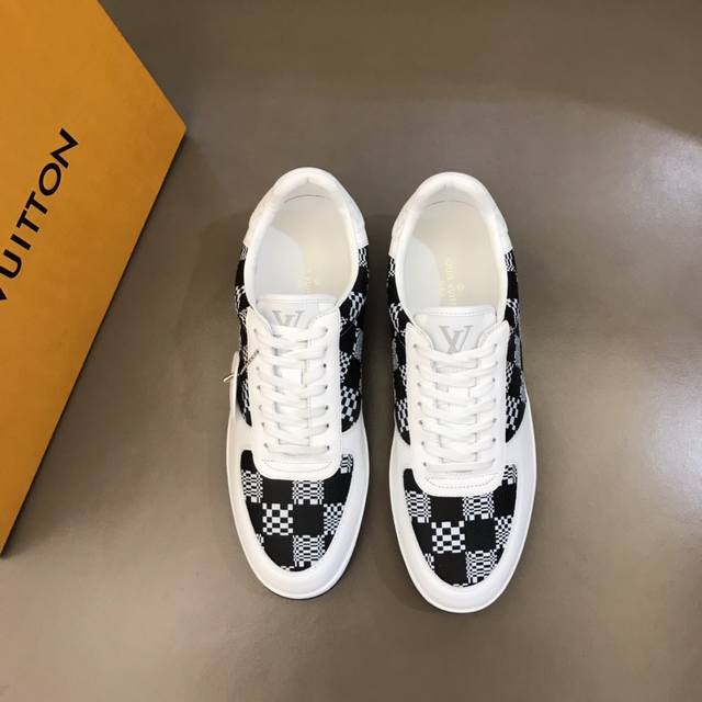 Outs *Uitto* New men's high-end casual sports shoes, made of classic checkerboar