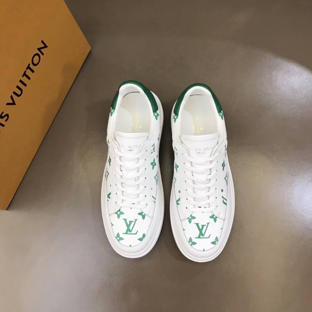 Ouis Uitto* new high-end men's casual sneakers. These Beverly Hills sneakers are