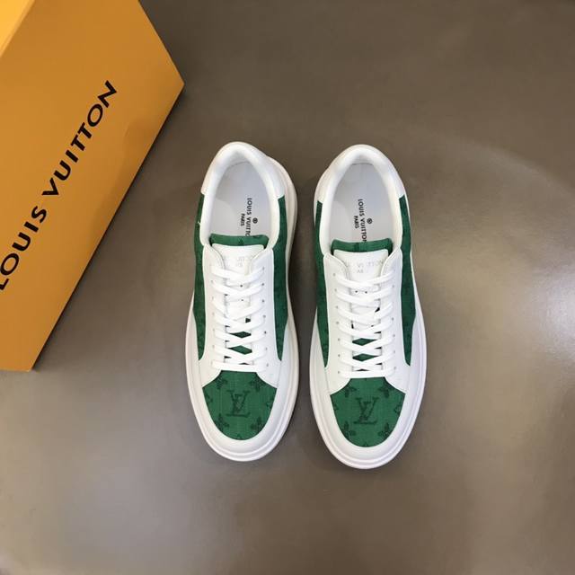 Ouis *Uitto* classic men's casual sneakers, made with imported canvas and top-la