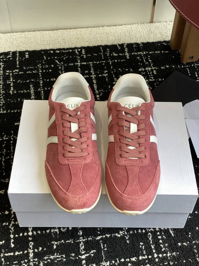 Celine 25Ss new casual shoes from Celine. Purchased at the Dexun sneaker counter