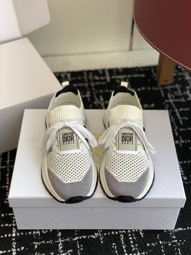 Dongguan-based Dior Run 'n' Dior sneakers fuse minimalist aesthetics with exquis