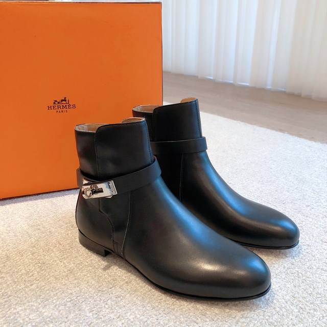 Dongguan H-brand 25Ss New Kelly classic ankle boots, classic boot shape with Bri