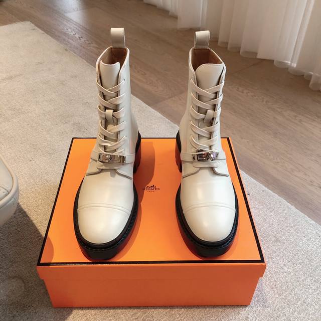 Off-White Hermes... A Eclair 2025 hit series, with a super-slim fit and a 4.5mm