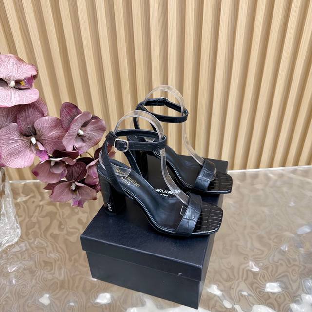 Saint Laurent 25Ss Spring/Summer new YSL pointed-toe pumps with stone-grained le