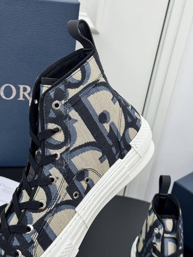 factory price Pp: Spring and summer latest jelly color couple casual shoes Dior