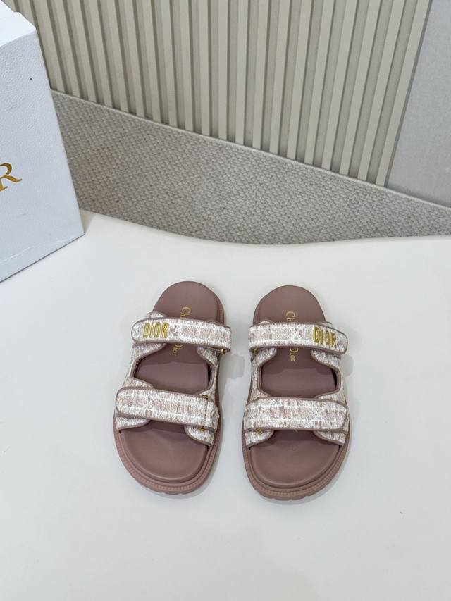 Hot Price: Classic Dior Sandals in Dark Pink Grain Fleece. These Dioract sandals