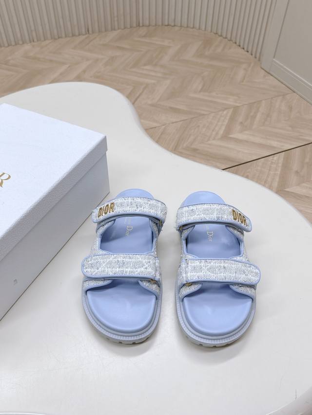 A classic pale blue upgrade with a new 2025 colorway. A high-quality replica of