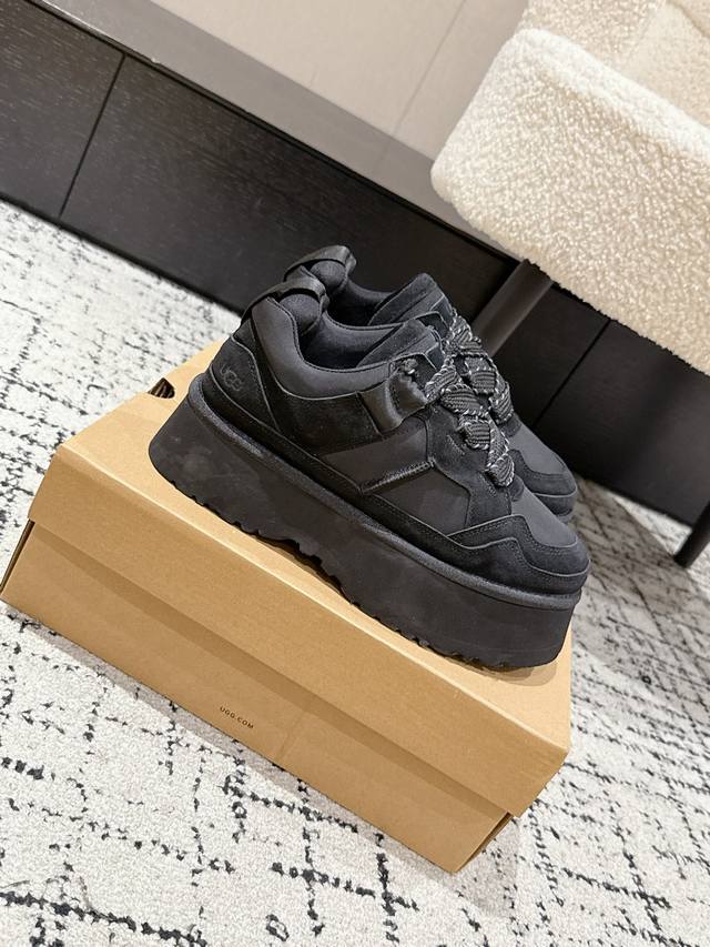Newly released thick-soled height-enhancing lace-up casual shoes. I love the sam