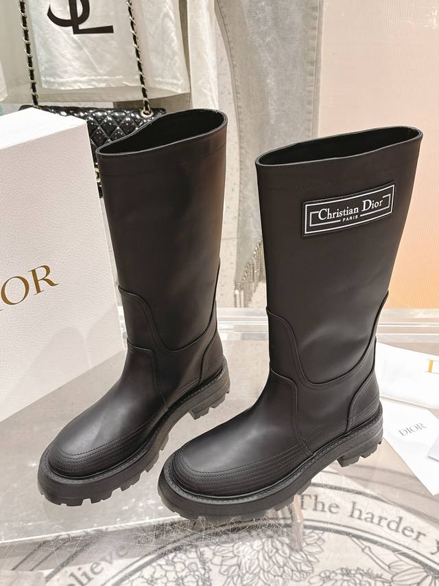 Top-of-the-line brogue boots from the autumn/winter runway show. Original design