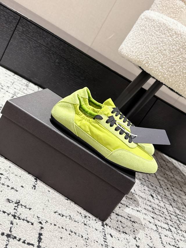 New lace-up casual shoes with soft rubber soles are known for their "cloud-like"