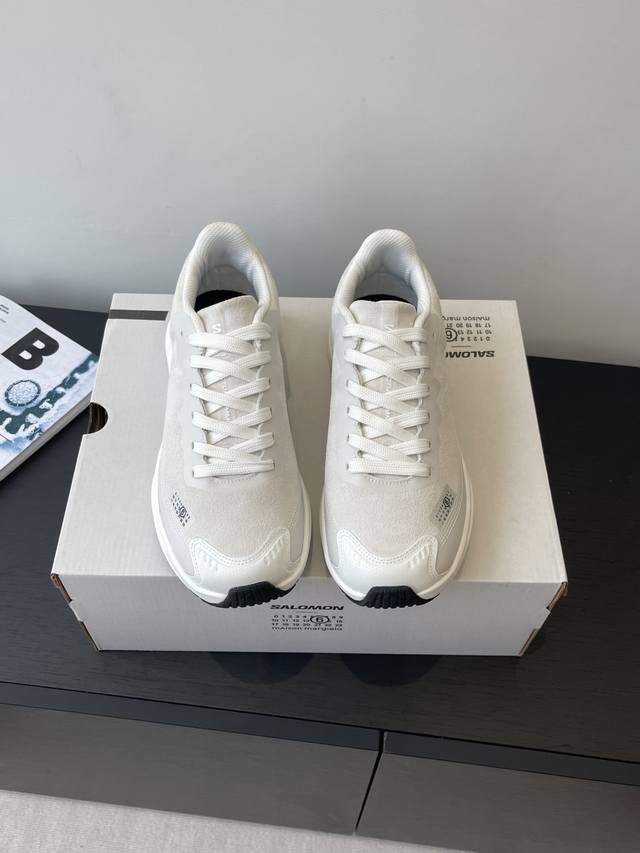 The Mm6 x Salomon Spectur 2, a new collaborative sneaker from the Mm6 Maison Mar