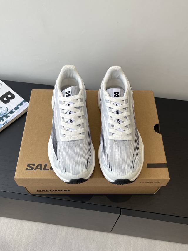 Salomon 25Ss new casual hiking and running shoes, a couple's pair. Salomon's pat