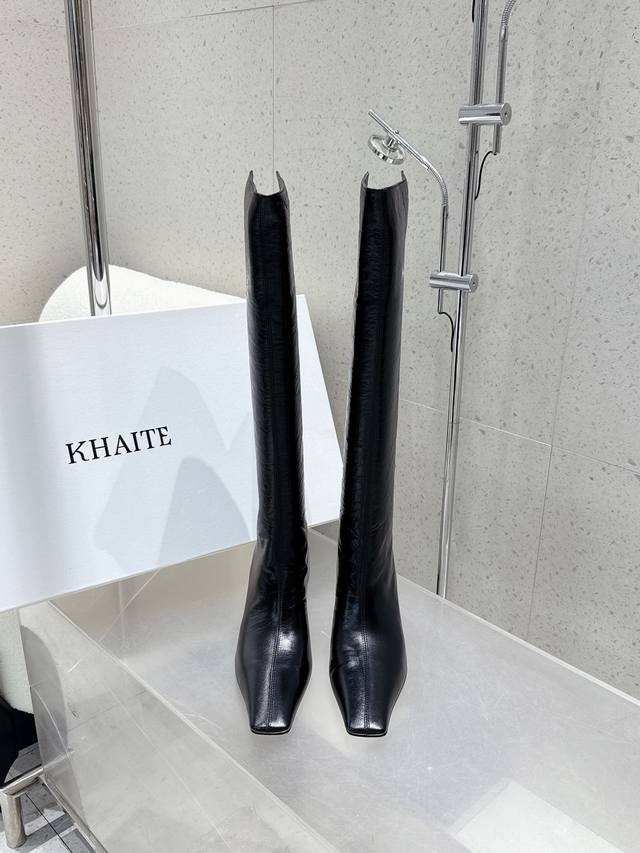 Top-quality Khaite 25Ss new square-toe boots, simple and versatile! Khaite boots