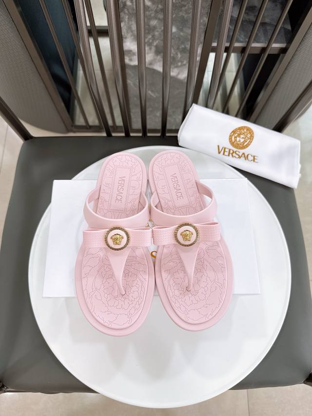 Size: 36-42 Single size, single mold Exclusive Versace classic summer flip-flops