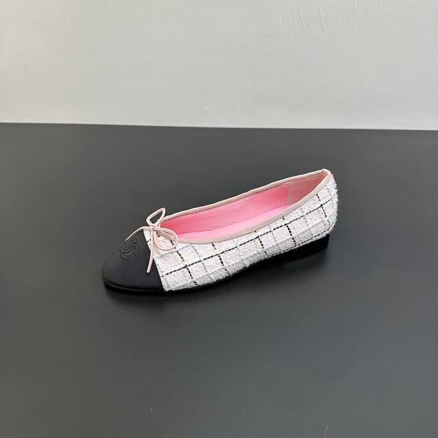 Chanel top-of-the-line ballet flats, a timeless classic, elegant and refined. A