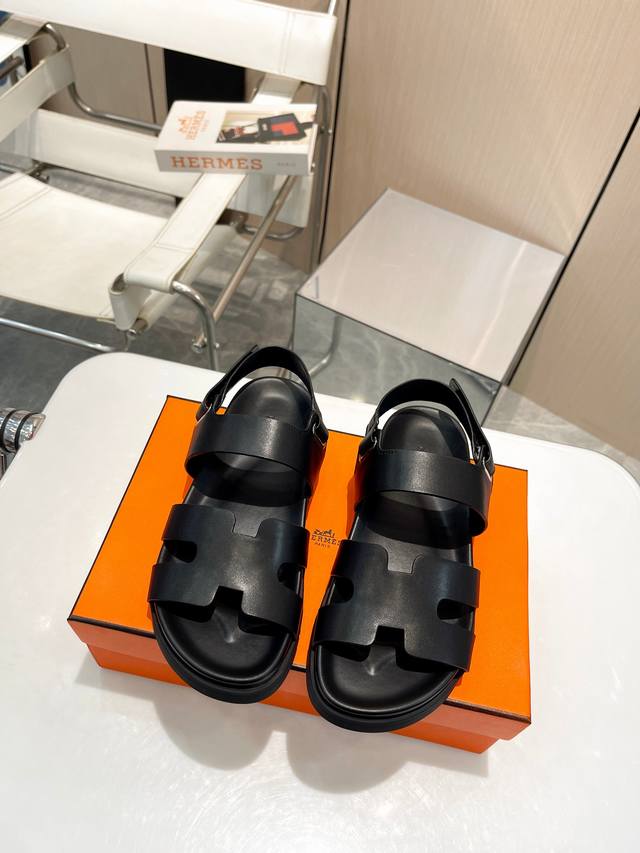 Standard Edition Premium Edition. The standard version is made of microfiber fab
