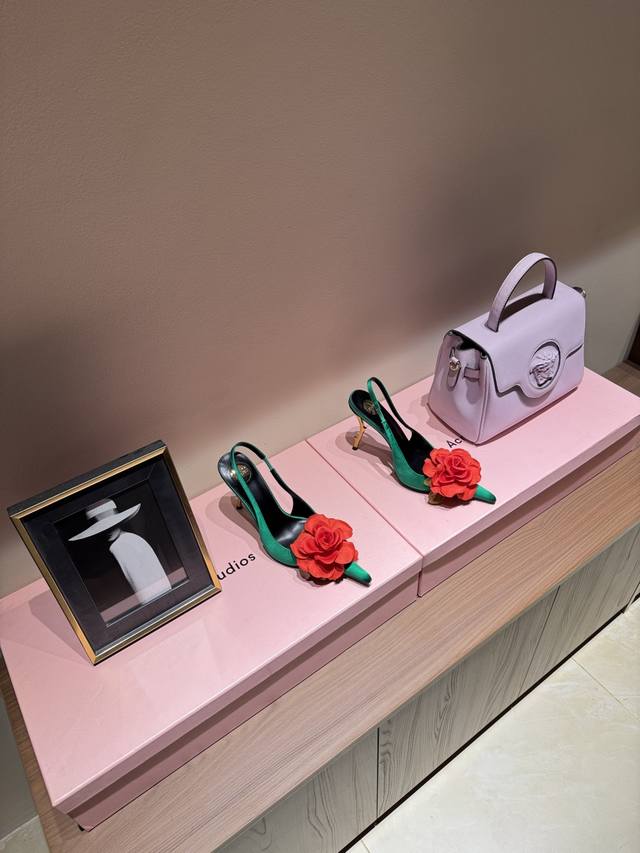 Yves Saint Laurent's thorny rose heels, stunning, spring 25 collection. Who coul
