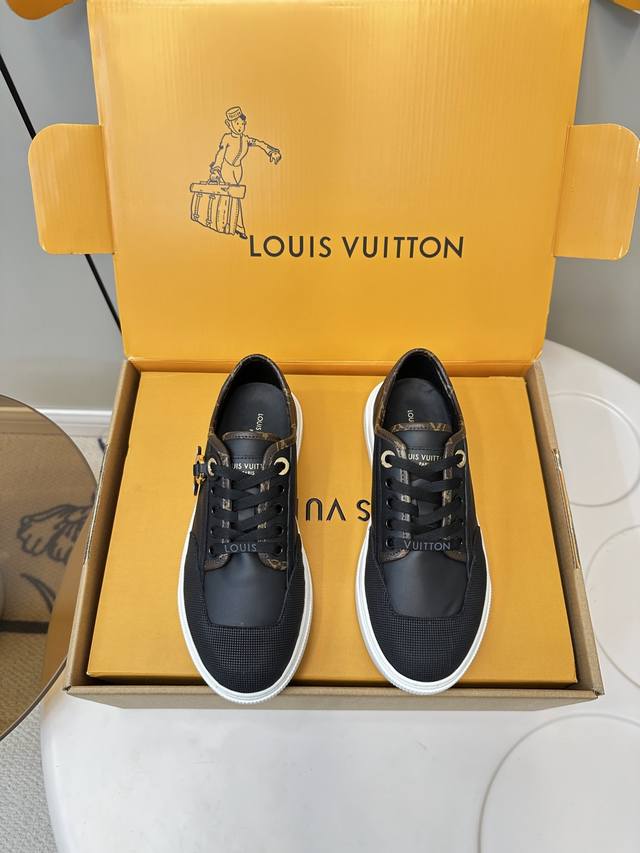 Premium Edition, Official Website Box and Packaging. LV Donkey 25 New Lagoon Whi